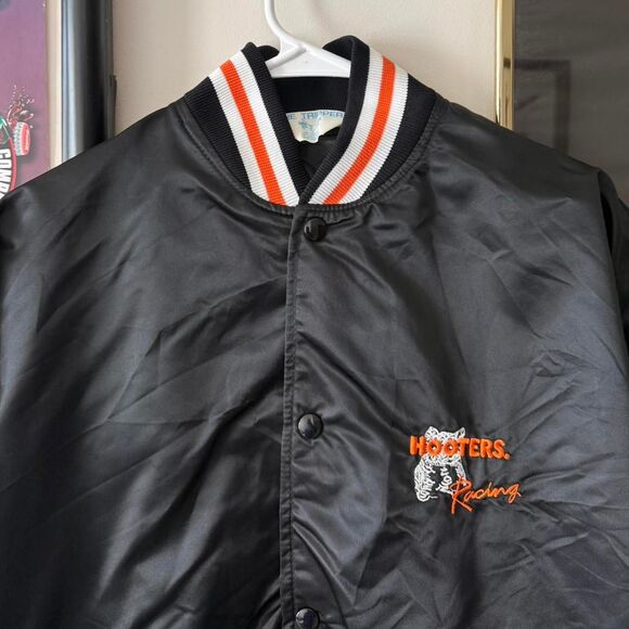 Vintage Hooters Racing Satin Bomber Jacket - Picture 6 of 7